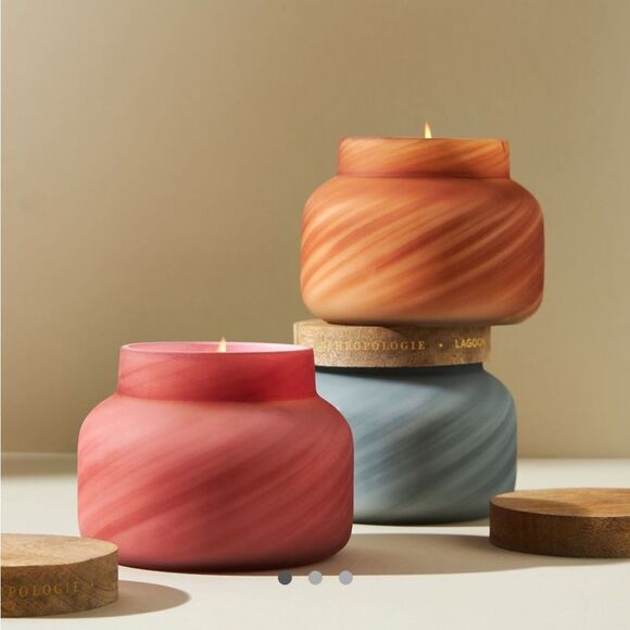 NWT ANTHROPLOGIE SANDSTONE VOLCANO CANDLE 70 hrs 19 oz - Picture 2 of 7